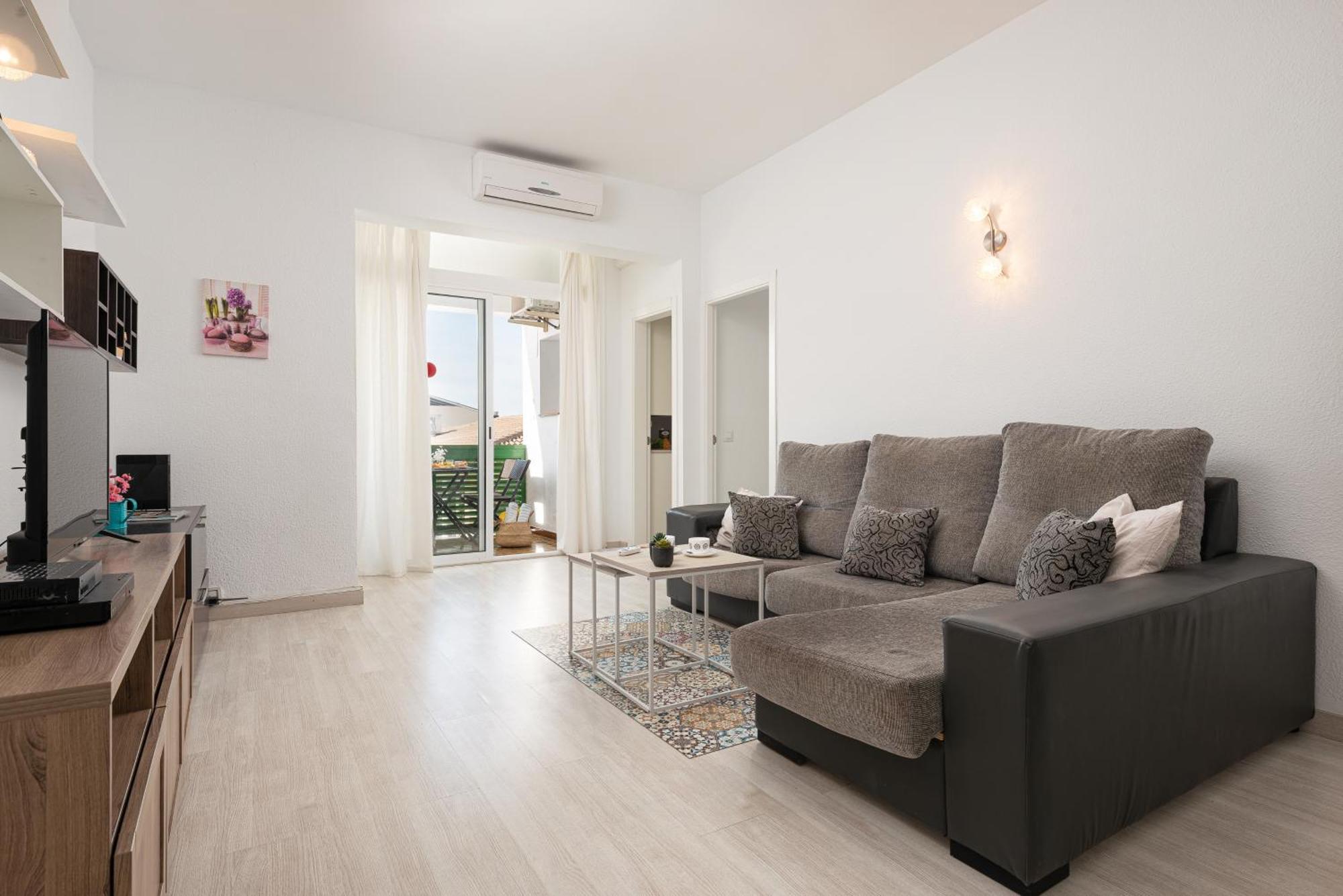 Apartment Xara Torres, At The Beach Of Alcudia Port de Alcudia  Eksteriør billede