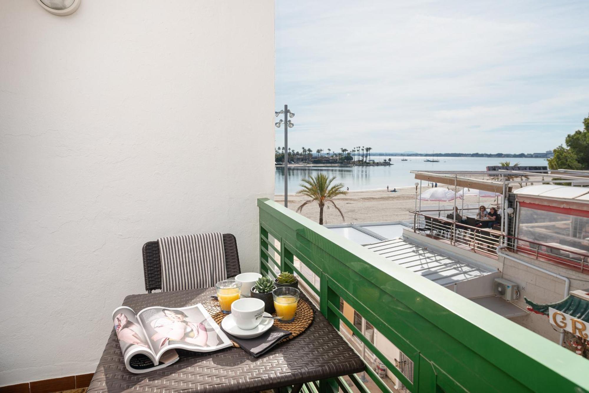 Apartment Xara Torres, At The Beach Of Alcudia Port de Alcudia  Eksteriør billede